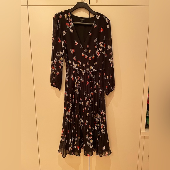 Ann Taylor Meadow Floral Long-sleeve Pleated wrap Dress - Picture 2 of 6